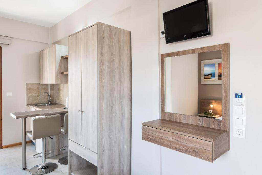 Cathrin Suites Stavrós Exteriér fotografie
