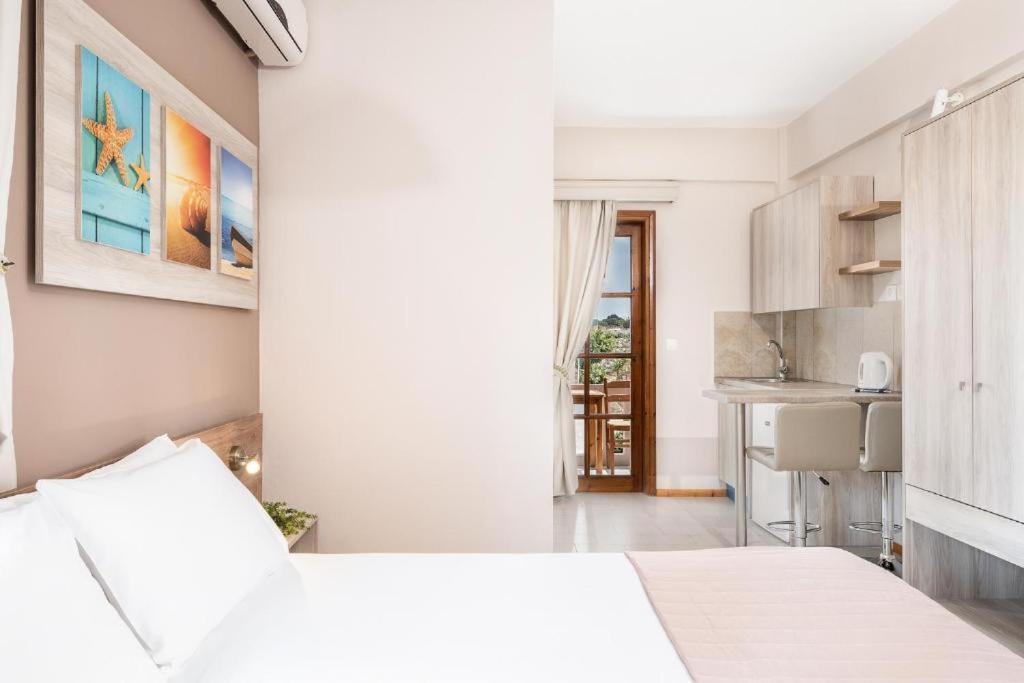 Cathrin Suites Stavrós Exteriér fotografie