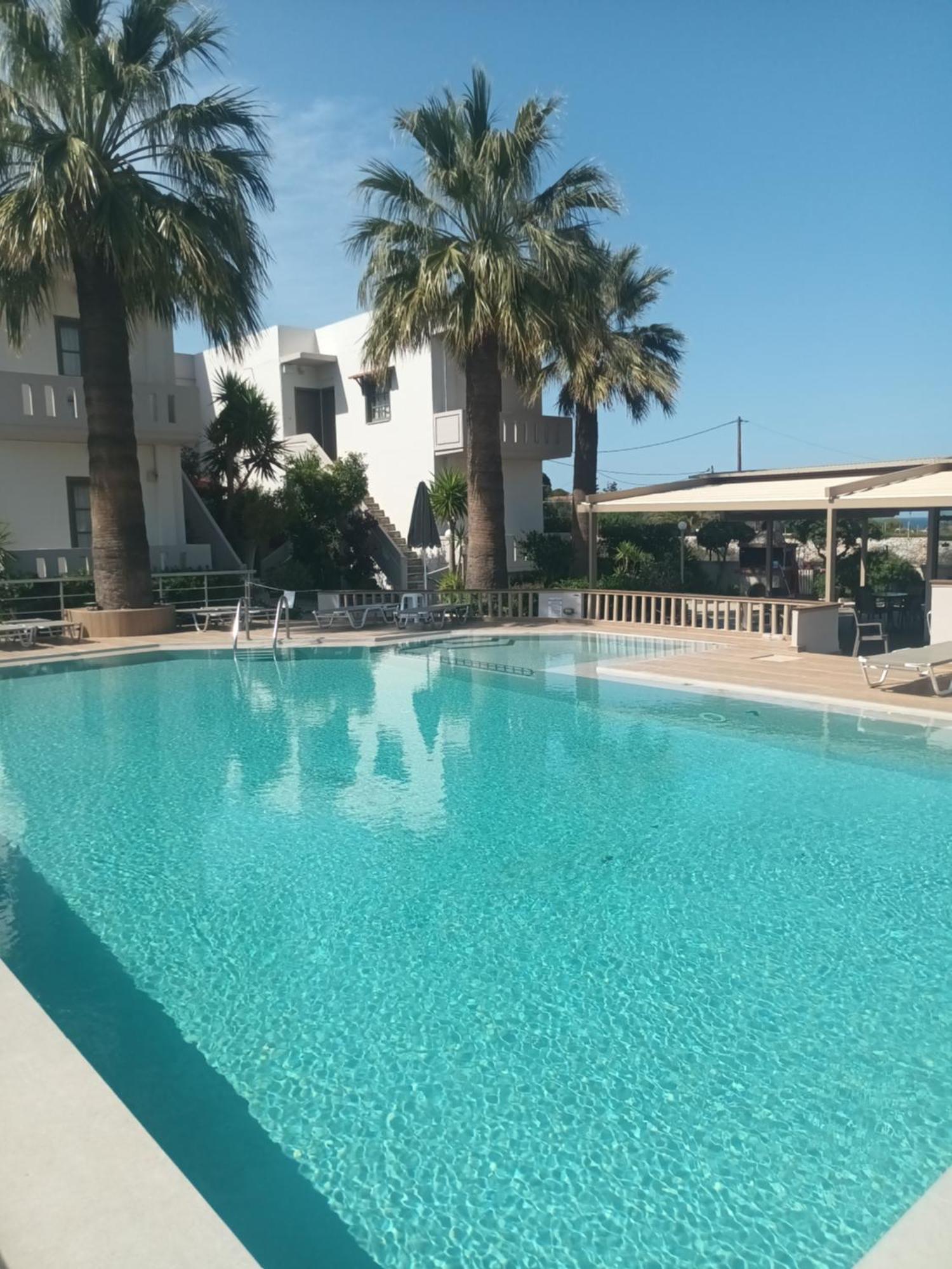 Cathrin Suites Stavrós Exteriér fotografie