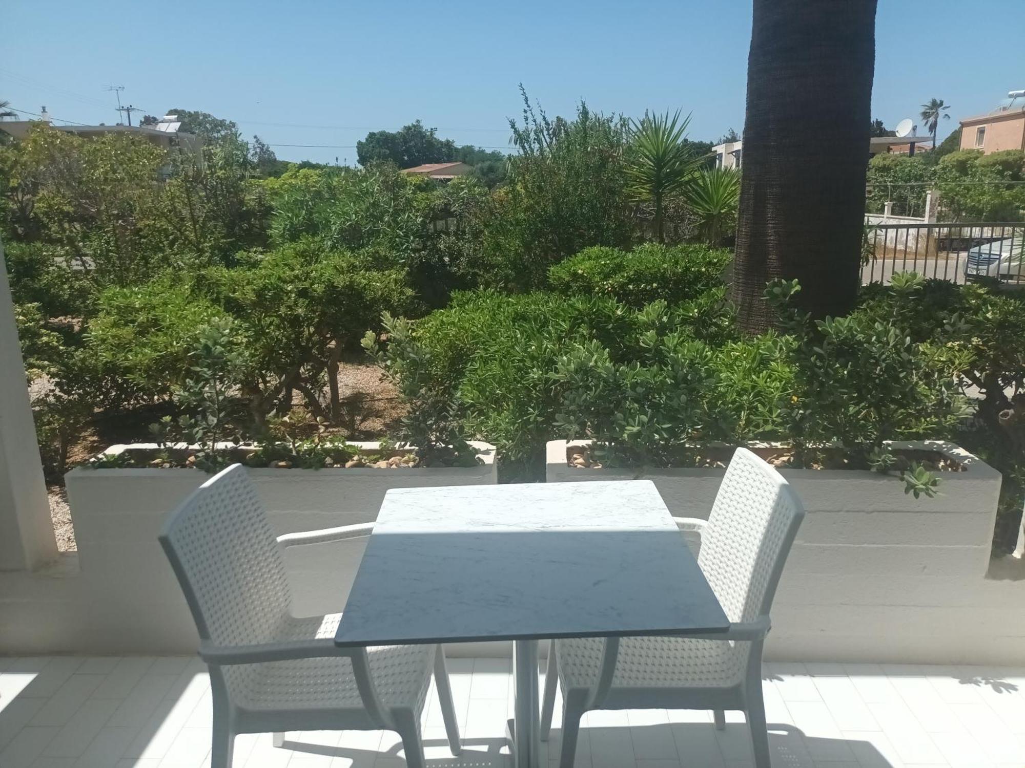 Cathrin Suites Stavrós Exteriér fotografie